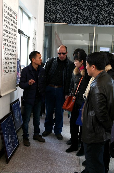 教育系统“全民终身学习活动周”教师优秀书画作品展在我校隆重举行