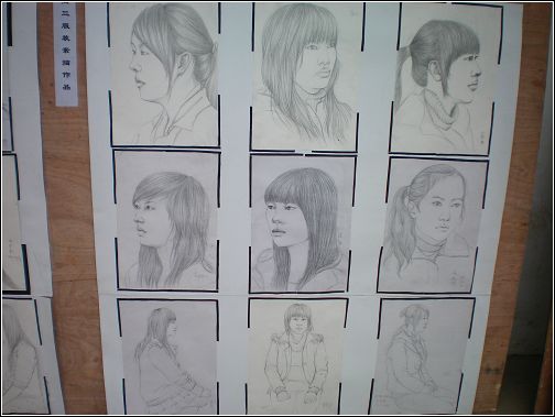 服装、美术专业学生作品展览