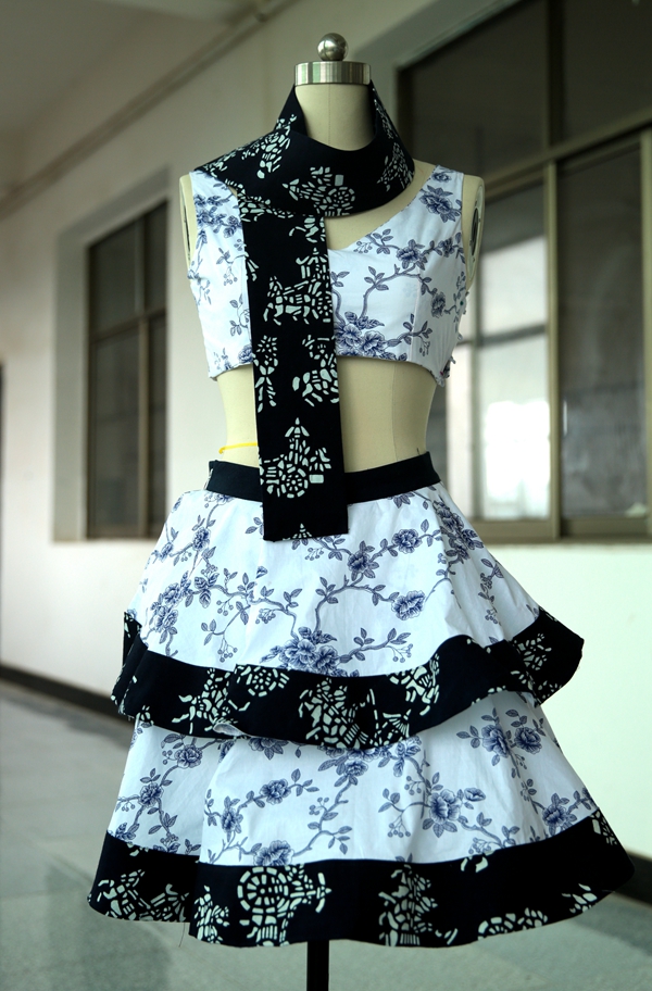 我校蓝印花布设计作品在武汉国际会展中心参展