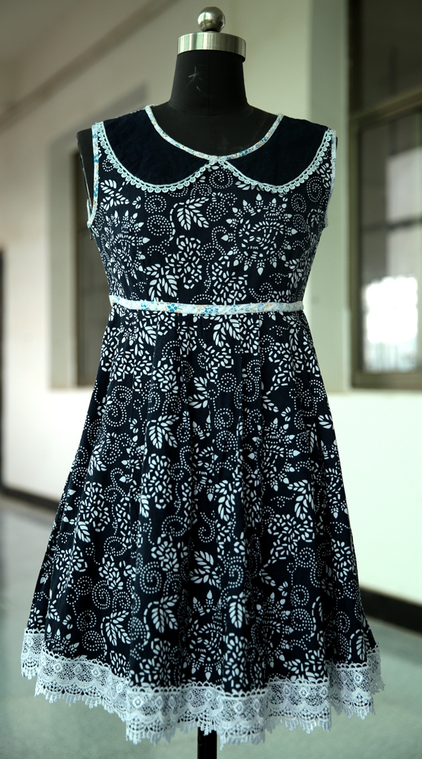 我校蓝印花布设计作品在武汉国际会展中心参展