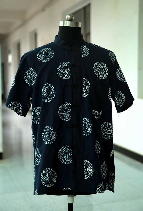 我校蓝印花布设计作品在武汉国际会展中心参展