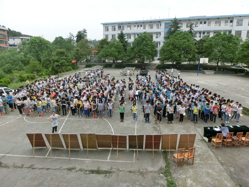 工业职校宣讲新《环保法》