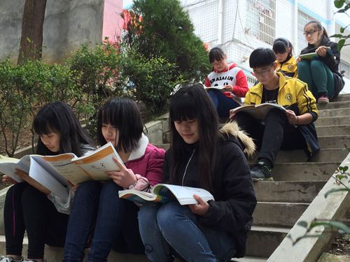 邵阳县工业职业技术学校开展“书香校园”活动