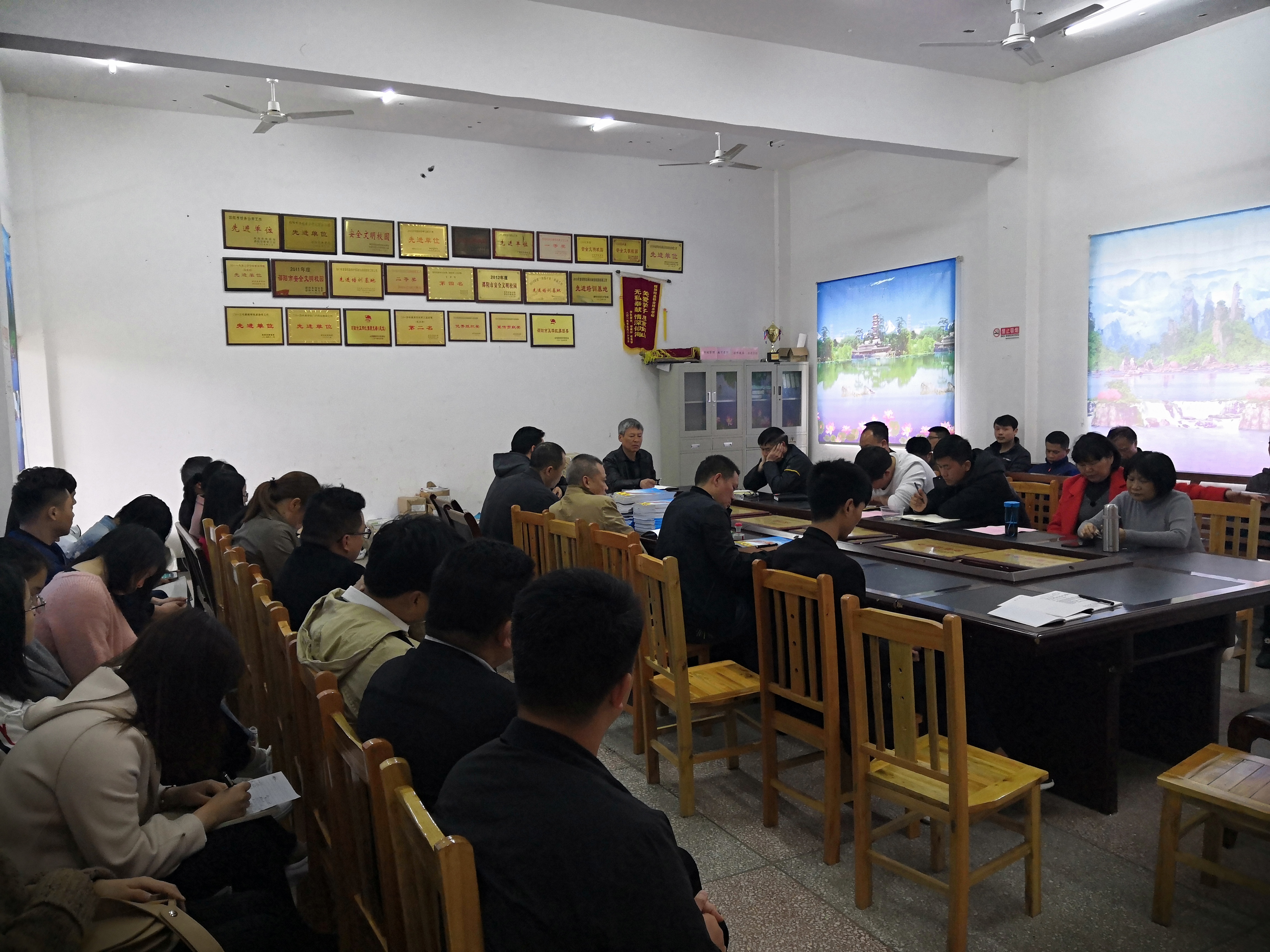 邵阳县工业职业技术学校“青蓝工程”师徒结对仪式