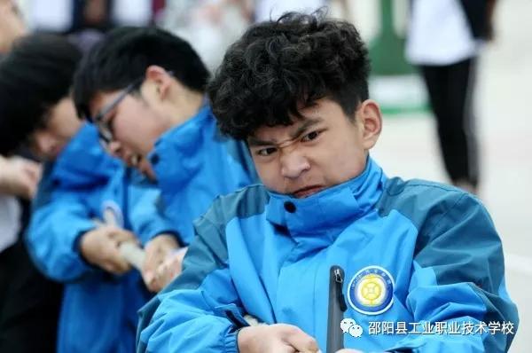 邵阳县工业职业技术学校隆重举办第6届体育节暨第11届文化艺术节