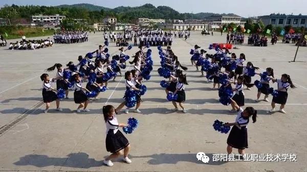 学史力行：邵阳县工业职业技术学校多措并举为师生办实事办好事