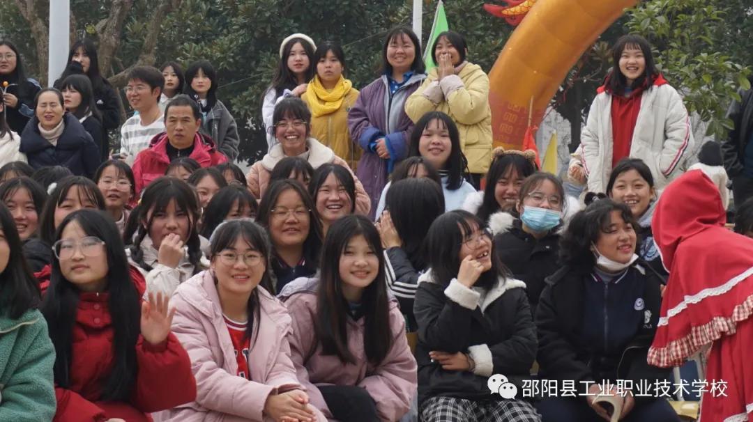 邵阳县工业职业技术学校举办第十三届校园文化艺术节