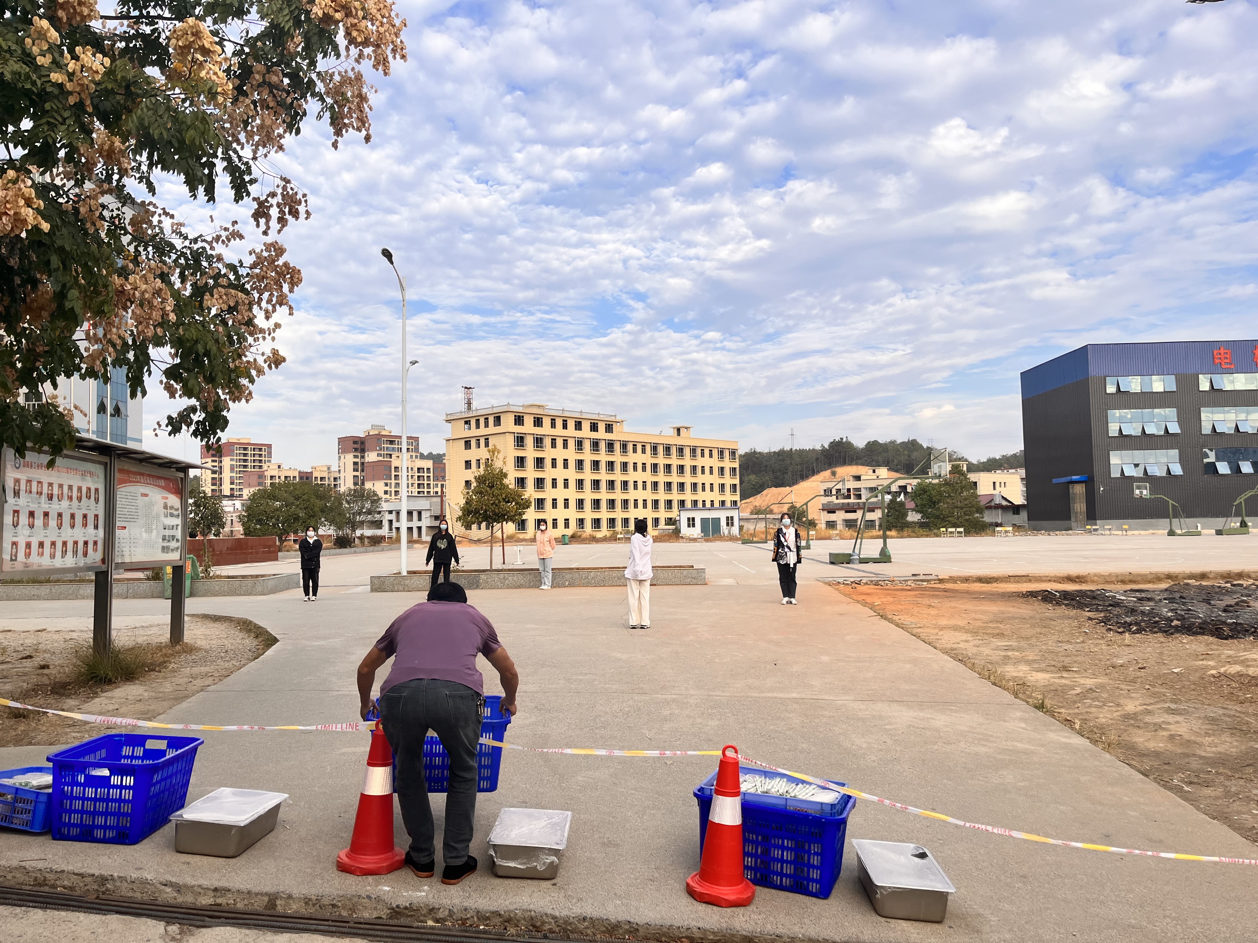 坚决打赢疫情防控“阻击战”