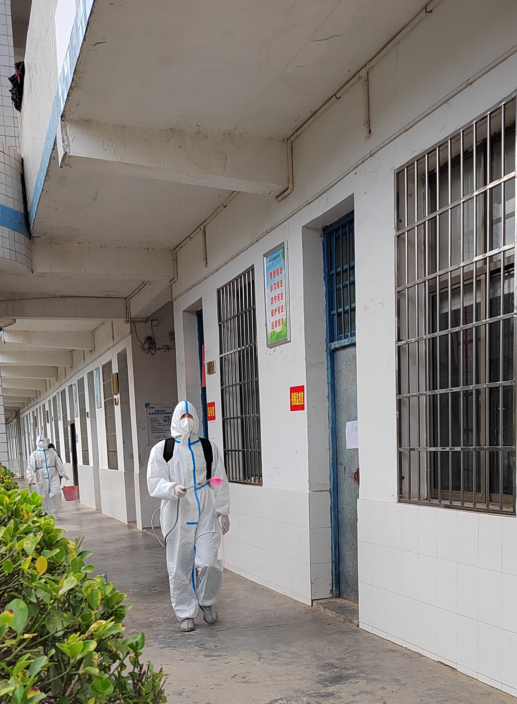 甘于人“后”显担当，“勤”于人先抗疫情