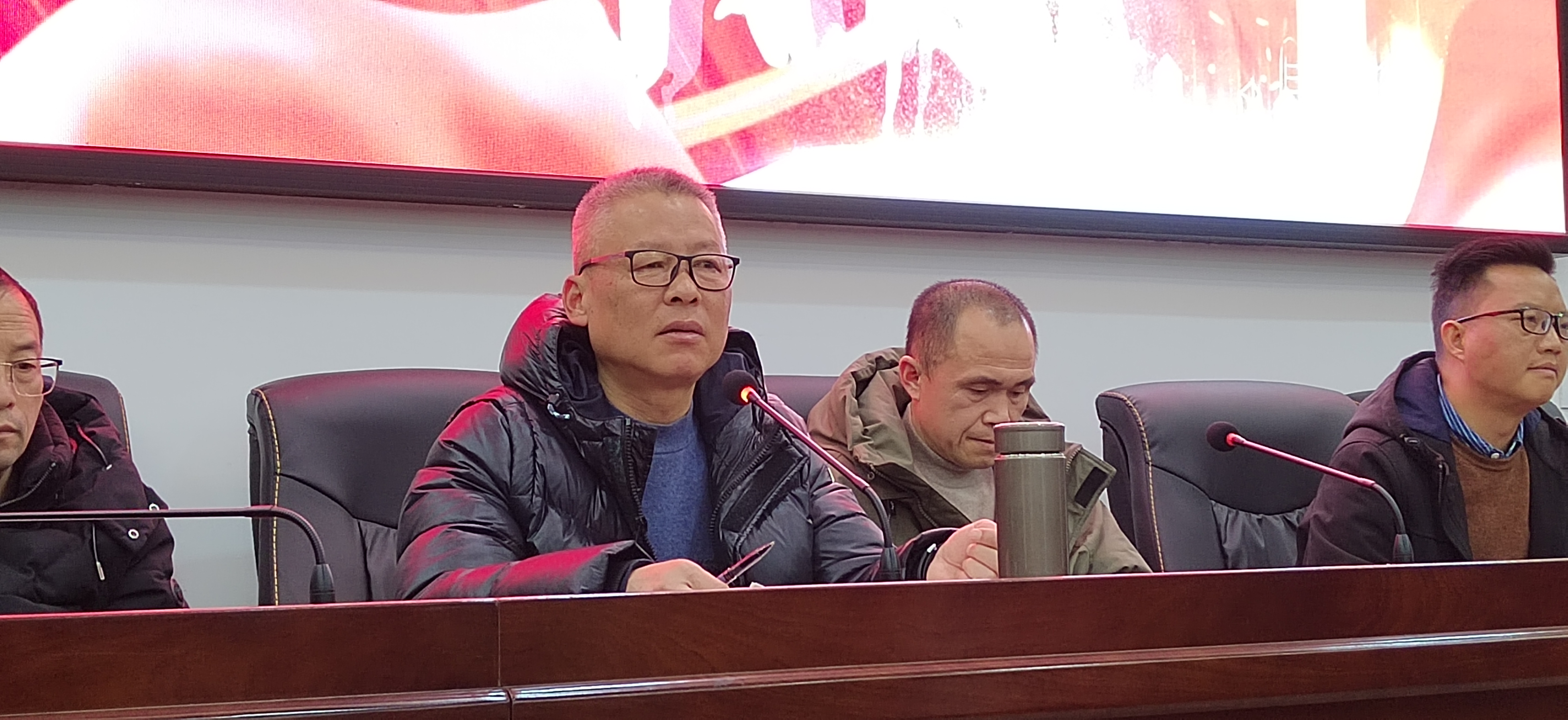 凝心聚力铸辉煌，  扬帆起航向未来