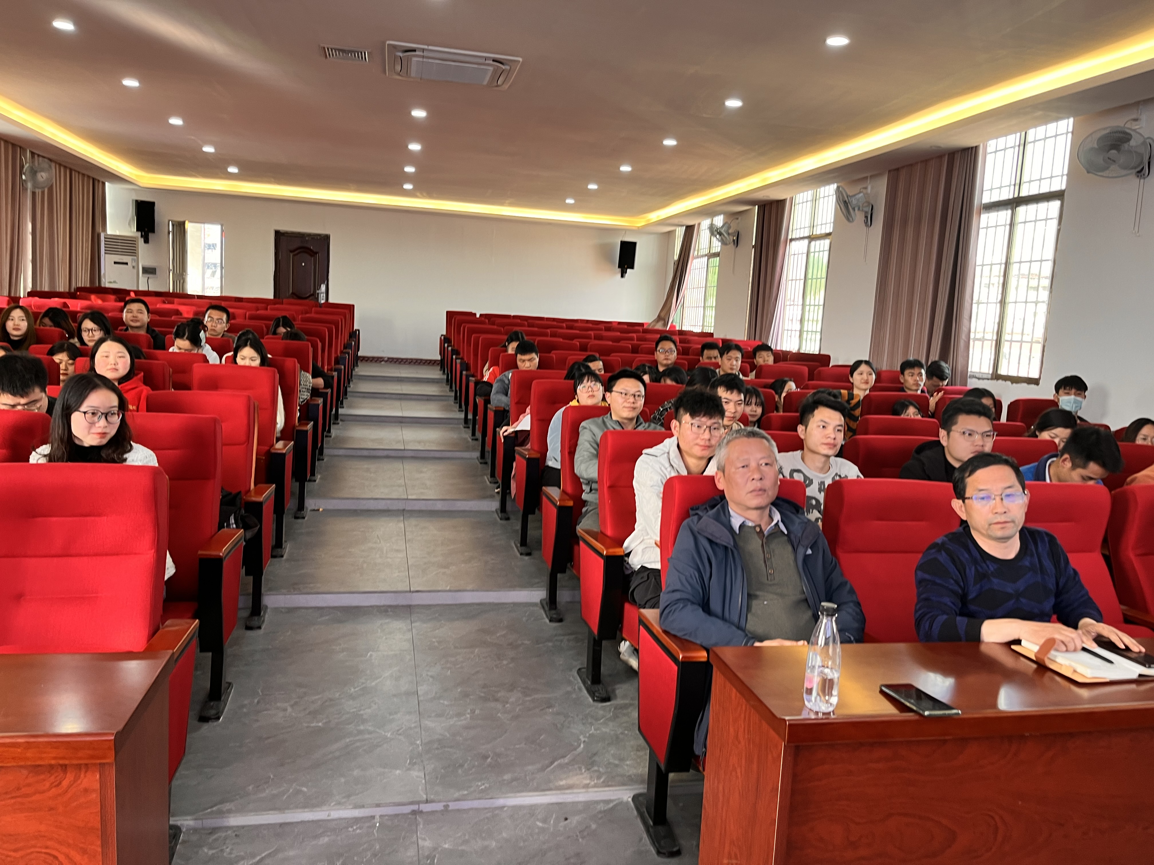 强素质，提师能