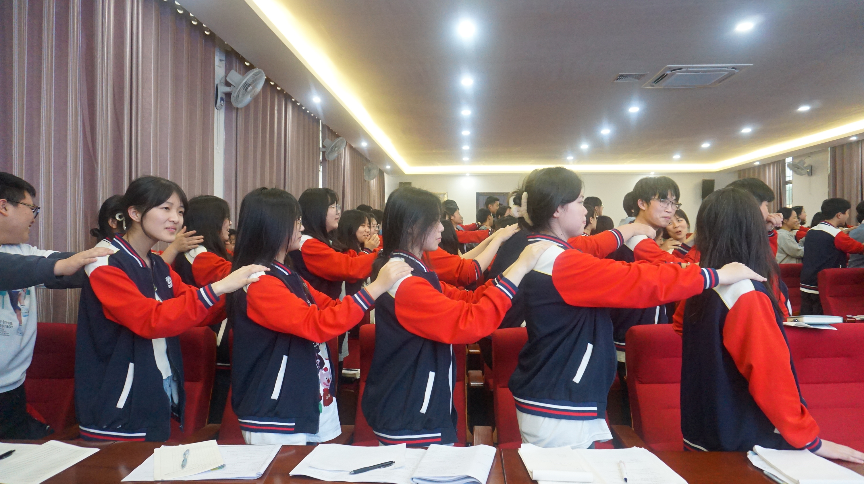 点亮健康心理，实现幸福人生